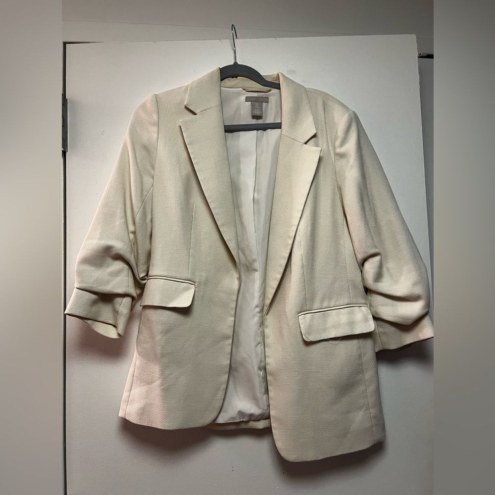 H&M medium beige blazer